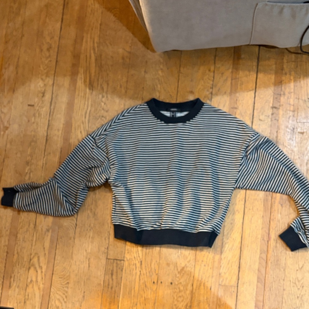 Forever 21 Striped Black and White Pullover